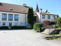 Fjällbacka Pensionat & Vandrarhem Hotels near Aspebergets hällristningar
