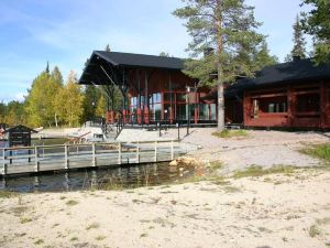 Jeris Lakeside Resort Cabins
