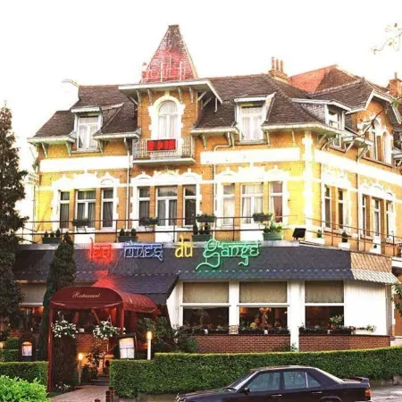 Hotel l'Auberge du Souverain Отели рядом с достопримечательностью «Международный музей марионеток Перюше»