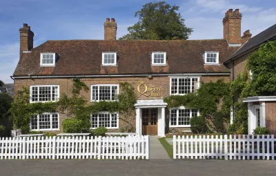 The Queen's Inn Hotels in Hawkhurst