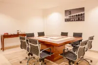 Stain Loft & Suites