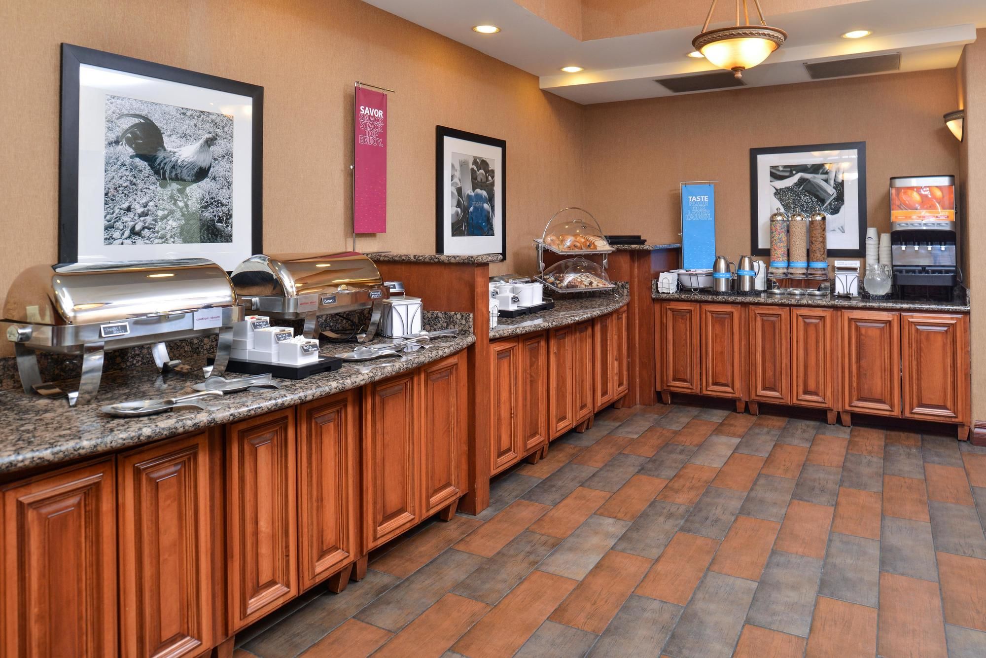 Hampton Inn Kansas City Northeast