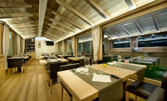 Alpen Hotel Chalet