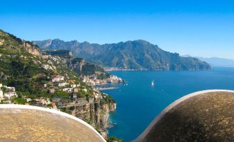 Monastero Santa Rosa Hotel & Spa