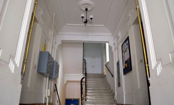 GoVienna Belvedere Apartment
