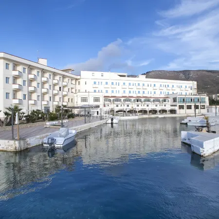 Hotel Tirreno