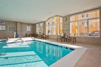 Holiday Inn Express & Suites Denver East-Peoria Street