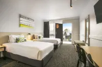 Nightcap at Matthew Flinders Hotel Hotels in Chadstone