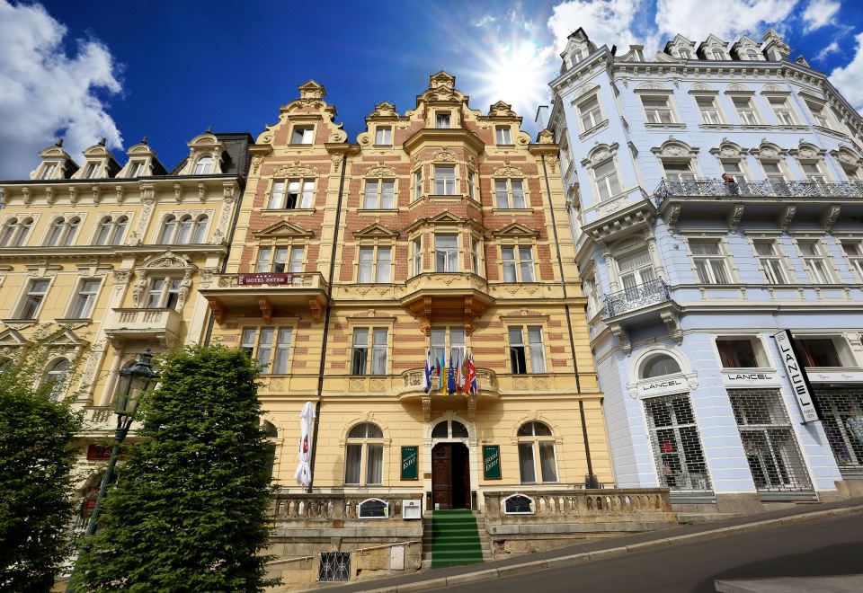 hotel overview picture