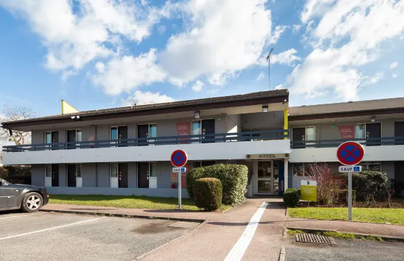 科爾貝－埃索訥民宿酒店