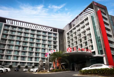 Ramada by Wyndham Jeju Hamdeok Hotel in zona Geomunoreum