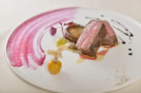 湖邊景觀翠明閣