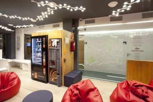 Sant Jordi Hostels Gracia
