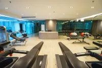 New Season Square Hotel - Gym