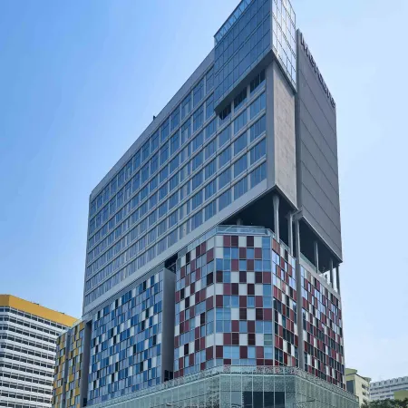 Mercure Singapore Bugis Отели рядом с достопримечательностью «Сингапурское колесо обозрения»