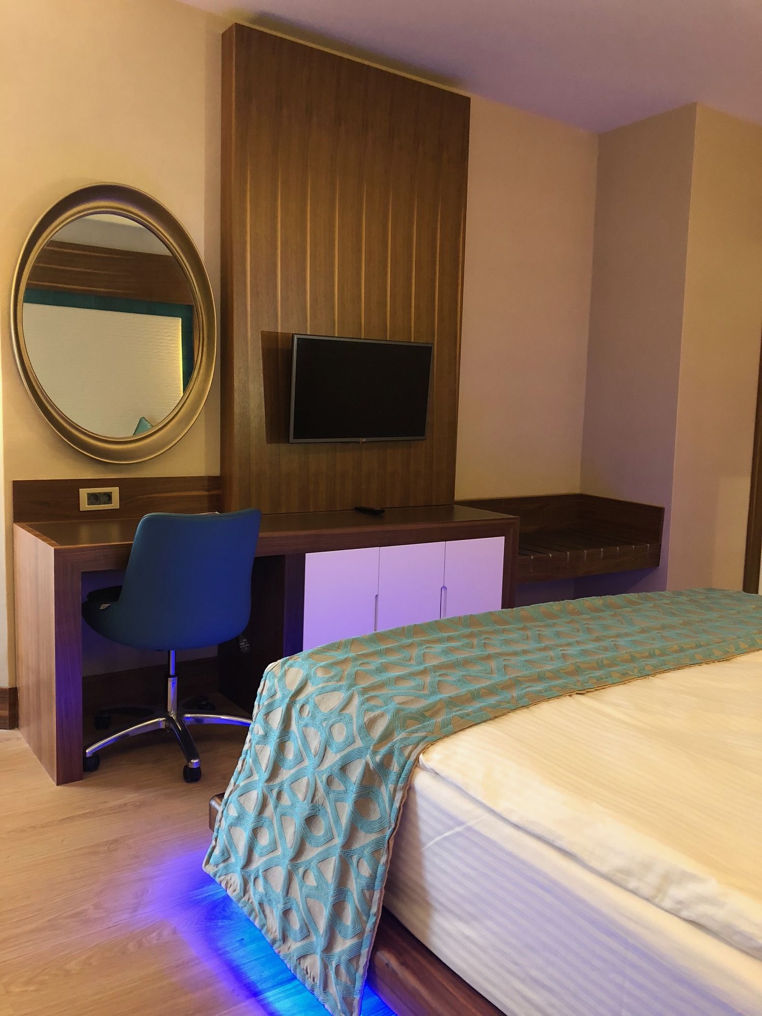 Ramada Hotel & Suites Kusadasi