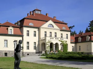 Schloss Und Gut Liebenberg