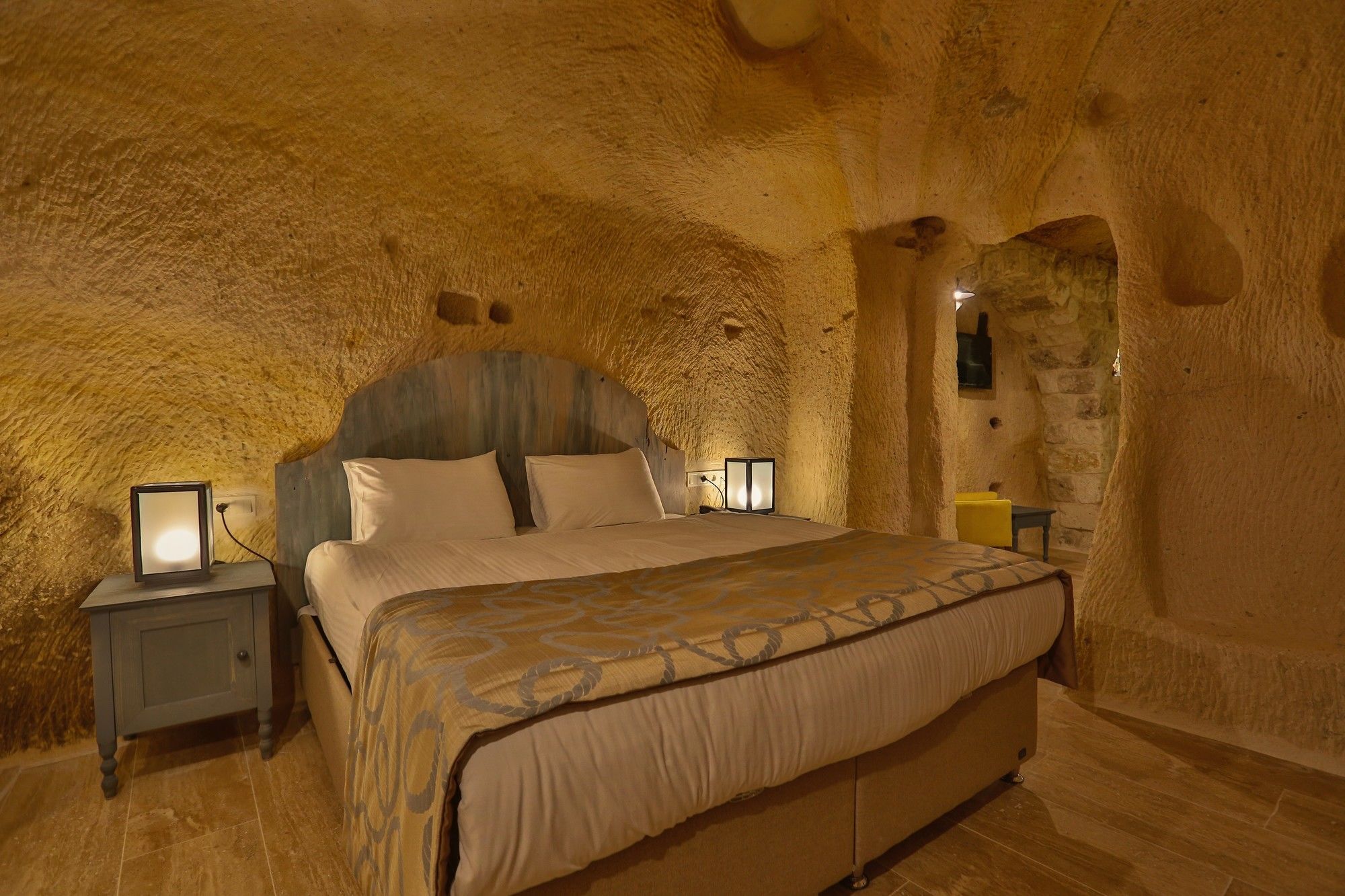 Acropolis Cave Suites