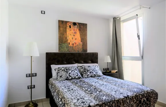 波里斯公寓酒店 - 泳池海景