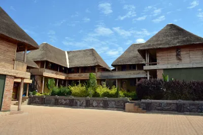 Unik Hotel Limited Hoteles en Kira Town