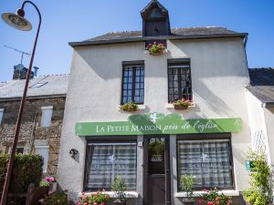 La Petite Maison Pres de l'Eglise