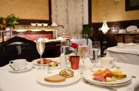 Rubezahl-Marienbad Luxury Historical Castle Hotel & Golf-Castle Hotel Collection - Завтрак