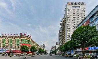 Manfei Hotel(Dongmen Gate of Guangxi University, Nanning)