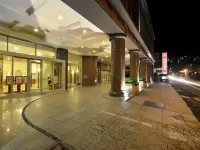 Hotel RegaLees Hotels near Tian Yuen Temple