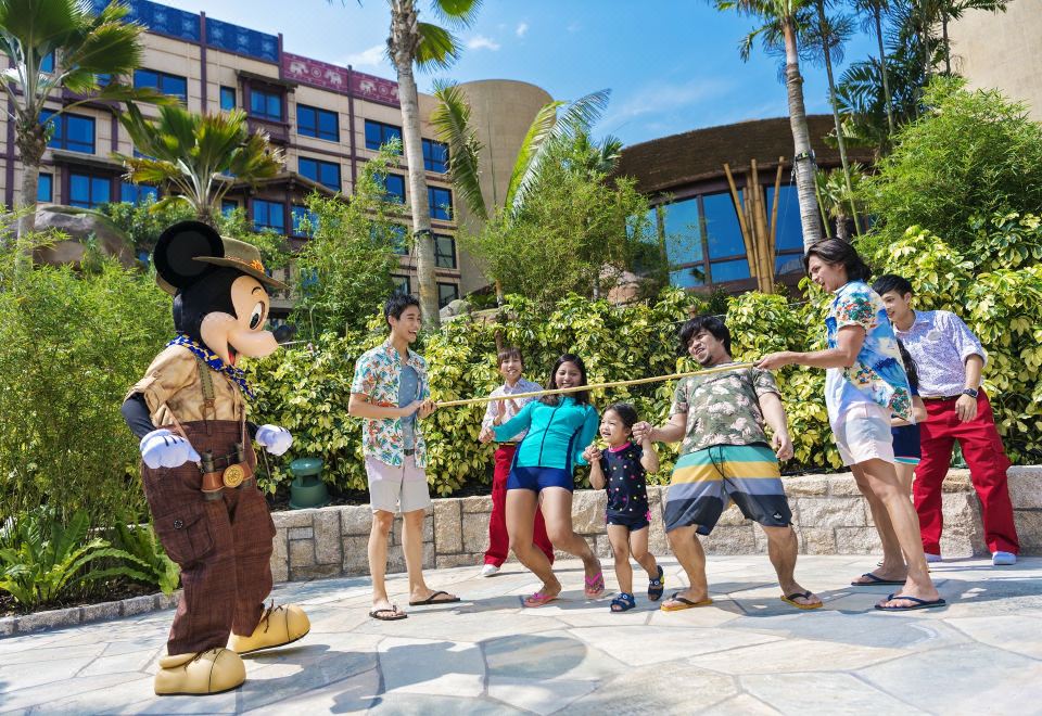 2. 디즈니 익스플로..