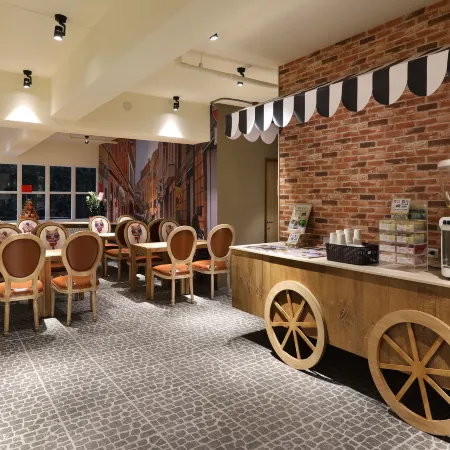Mini Hotel (Taichung Station) Отели рядом с достопримечательностью «Торговый центр Taroko»