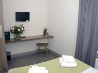 Base Serviced Apartments - City Road Hotels in Chester