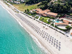 Possidi Holidays Resort & Suite Hotel