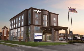 Park Inn by Radisson Brampton, on
