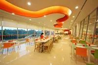 Harris Hotel Sentul City Bogor - Desayuno