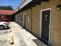 The Fly Inn Motel - Wifi