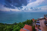 Samui Bayview Resort & Spa - Pemandangan Pantai