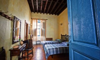 Hotel Rural 4 Esquinas - Housity