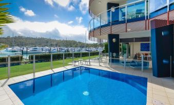Pavillion 17 - Waterfront Spacious 4 Bedroom with Own Inground Pool and Golf Buggy