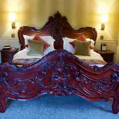 Royal Oak Hotel Rooms