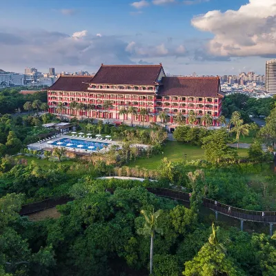 The Grand Hotel Hotels near Fongshan MRT Station