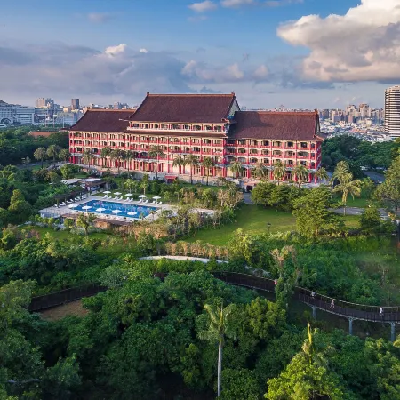 The Grand Hotel Отели рядом с достопримечательностью «Академия Пиндуна»