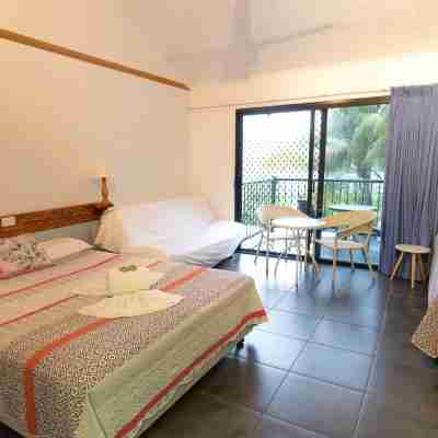 Airlie Beach Lodge Rooms