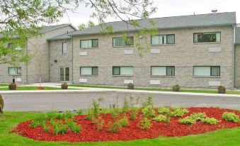 Residence & Conference Centre - Brockville