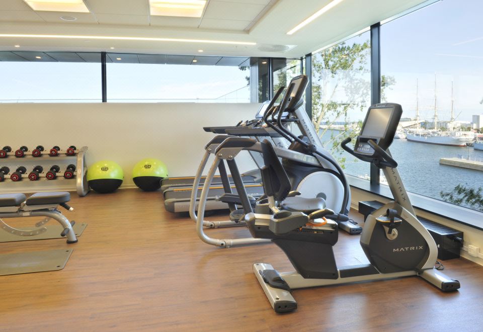 5. 코트야드 바이 ..