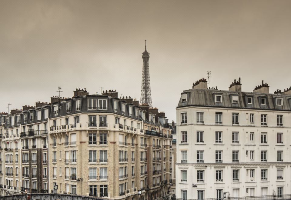 2. 호텔 에펠 프티..