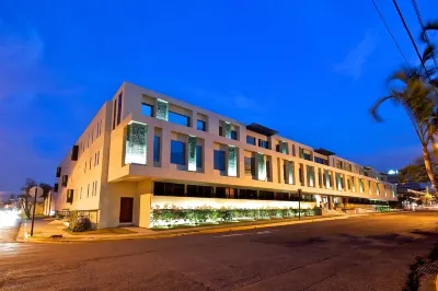 Auténtico Hotel Отели в г. 