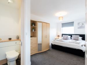 2 Bedroom Apartment Edinburgh Gate Harlow