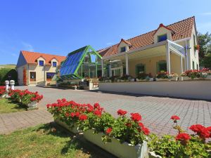 Hôtel l'Escale - Piscine & Spa