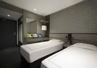 Venue Hotel the Lily Hotels in East Coast