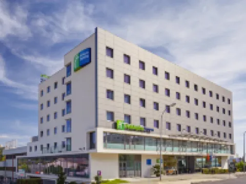Holiday Inn Express LISBON - ALFRAGIDE by IHG Hotels in Oeiras